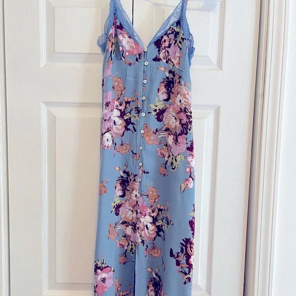 Love Stitch Dresses Vici Blue Floral Maxi Dress Poshmark